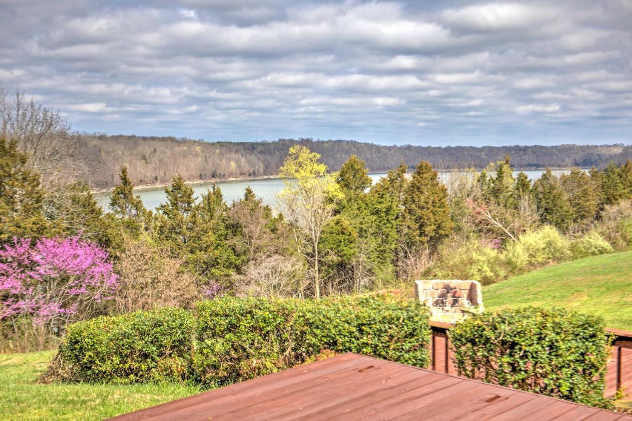 Monticello Home With Multi-Level Deck On 2 Acres! المظهر الخارجي الصورة